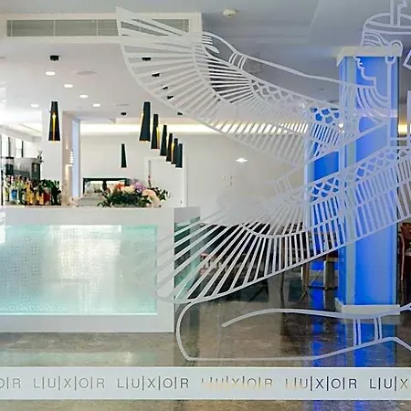 Luxor بلايا ذي بالما